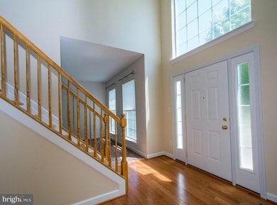 11207 Poplar Grove Ct, Laurel, MD 20708 - photo 2