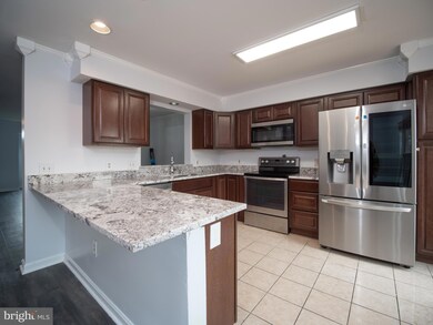 7077 Gresham Ct W, Frederick, MD 21703 - photo 5