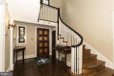 829 W University Pkwy, Baltimore, MD 21210 - photo 4