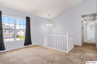 Vaulted Ceilings, Open & Bright