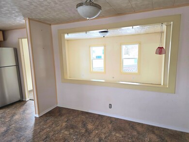 131 Crosby Dr, Saint Albans City, VT 05478 - photo 5