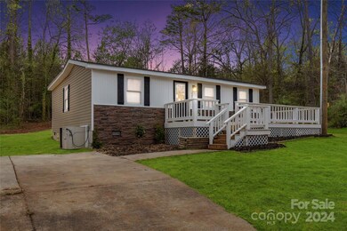 6383 Oakridge Rd, Clover, SC 29710 - photo 2