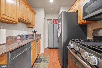 Stratton House unit 406, Arlington, VA 22204 - photo 4