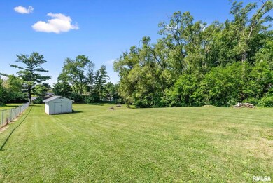 2705 W 47th St, Davenport, IA 52806 - photo 3