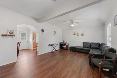 8319 Ponnel Ln, Houston, TX 77088 - photo 4