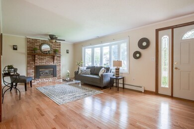 95 Woodburn Dr, Methuen, MA 01844 - photo 3