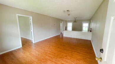 6820 Beachwood St, Houston, TX 77021 - photo 2