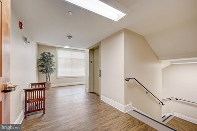 821 Harry St unit 106, Conshohocken, PA 19428 - photo 5