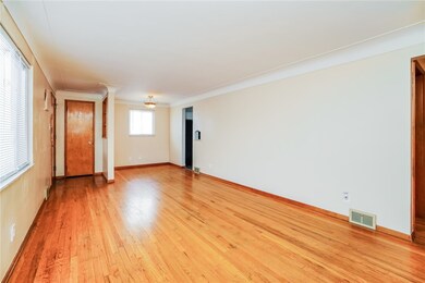 917 Chaplin St, Conway, PA 15027 - photo 4