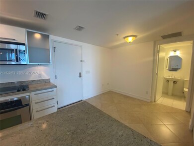 185 SW 7th St unit 3607, Miami, FL 33130 - photo 4