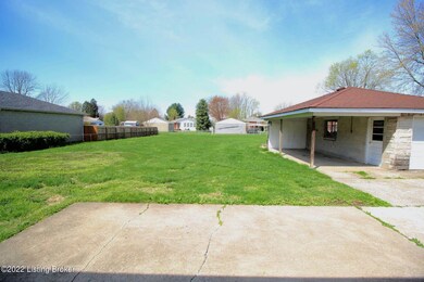 7804 Smyrna Pkwy, Louisville, KY 40228 - photo 4