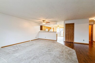 411 29th Avenue Dr unit 4D, Moline, IL 61265 - photo 6