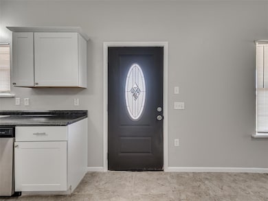 Foyer entrance featuring a healthy amount of sunli