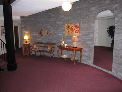 49 Windsor Dr unit 210, Holliston, MA 01746 - photo 2