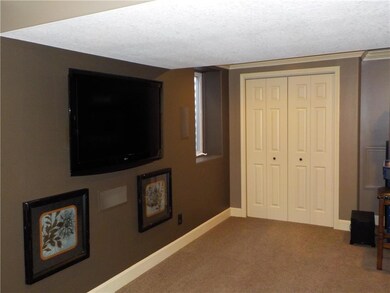 8410 Twilight Ln, Lenexa, KS 66219 - photo 6