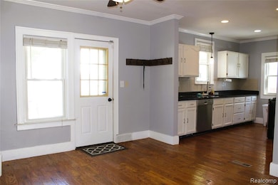 342 Voorheis St, Pontiac, MI 48341 - photo 5