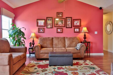 520 Helm Ln, Mount Washington, KY 40047 - photo 4