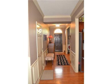 Entry/Foyer.