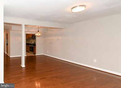 2912 Wythe Ct, Woodbridge, VA 22191 - photo 3