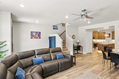899 S Lincoln Ave #3-15