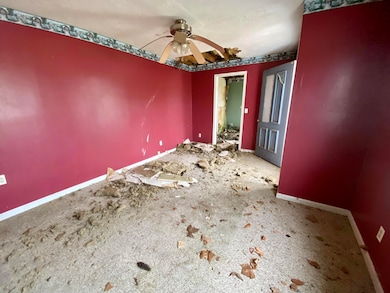 317 N Padgett St, Morganfield, KY 42437 - photo 6