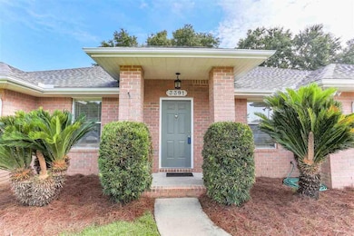 3391 Holt Cir, Pensacola, FL 32526 - photo 6