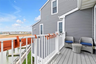 Marina Pointe, Oceanside, NY 11572 - photo 6