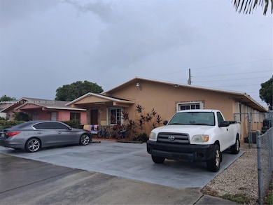 776 W 30th St, Hialeah, FL 33012 - photo 3