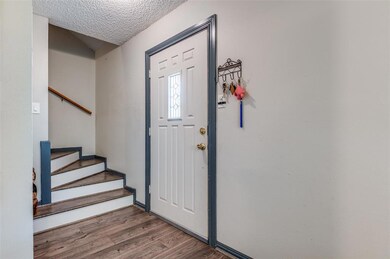 713 Oak Dr, Hurst, TX 76053 - photo 5