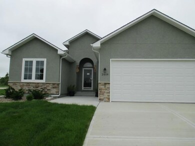 2019 Creek View Ln, Raymore, MO 64083 - photo 2