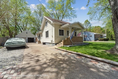 02-6028-Rolfe-Rd-Lansing-MI-48911-Window