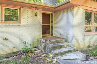 2746 Lanier Dr, Snellville, GA 30078 - photo 4