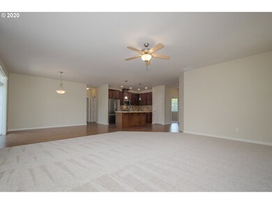 14764 SE Island Woods Ct, Clackamas, OR 97015 - photo 5