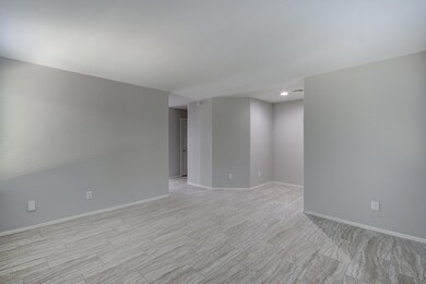 2631 N Princeton Dr-7