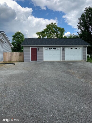 78 Bunker Hill Ct, Bunker Hill, WV 25413 - photo 2