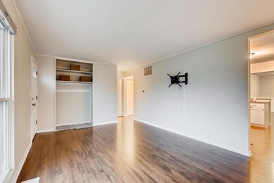 2704 Sigwalt St, Rolling Meadows, IL 60008 - photo 3