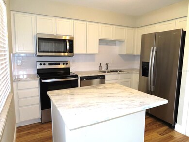 37306 Embassy Park Ln unit B11, Dade City, FL 33525 - photo 4