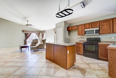 2726 S 65th Ln-6