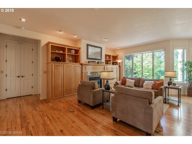 2263 Lakeview Dr, Eugene, OR 97408 - photo 5