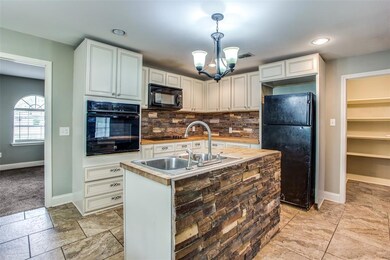 1322 W Sears St, Denison, TX 75020 - photo 5