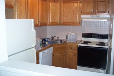 95 Park Ave unit 5, West Springfield, MA 01089 - photo 2