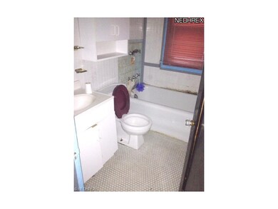 Second Floor Bathroom.