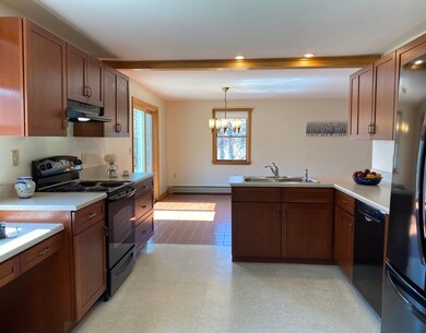 81 Conant Rd unit 81, Lincoln, MA 01773 - photo 3