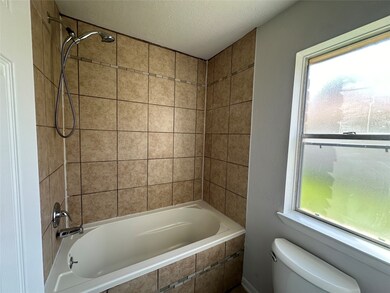 3422 Sandbrook Dr, Houston, TX 77066 - photo 6