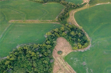 000 Texas Rd, Garnett, KS 66032 - photo 4