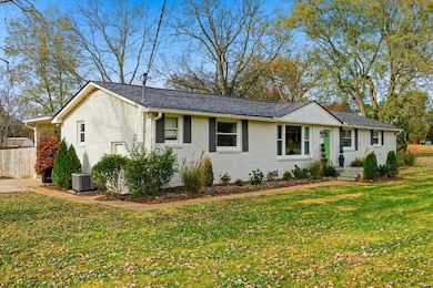 405 Meadowgreen Dr, Franklin, TN 37069 - photo 3