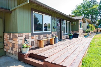 205 Kings Way, Central Point, OR 97502 - photo 4