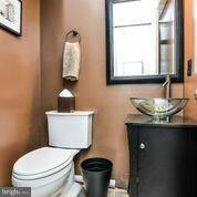 8574 Chester Grove Ct, Springfield, VA 22153 - photo 4