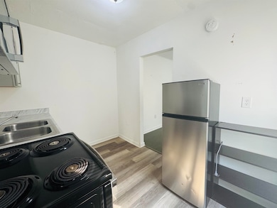 824 Golden St unit A and B, Tallahassee, FL 32304 - photo 7