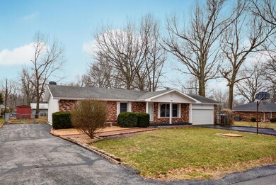 202 W Oak St-35